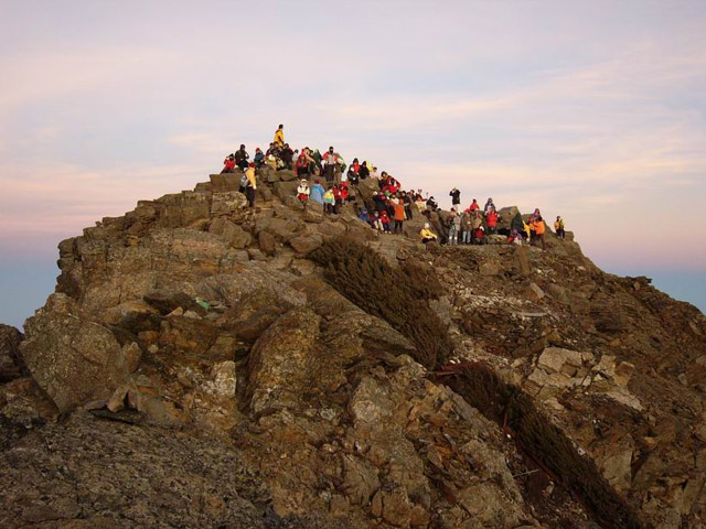 清晨登頂玉山主峰